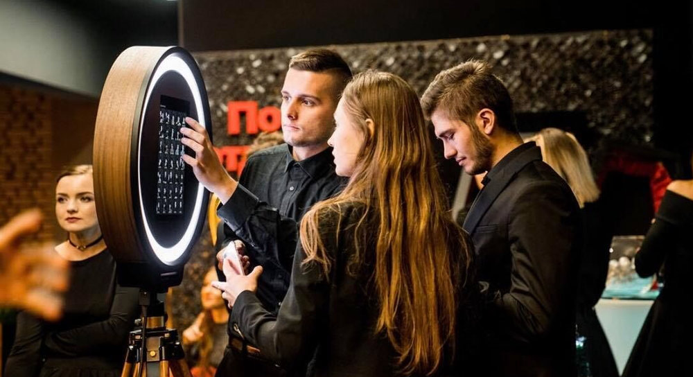 Як обрати компанію для організації фотозони: досвід, який дійсно має значення